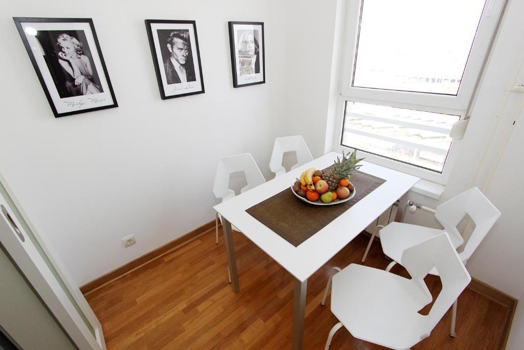 New Belgrade Apartments, Parking 5 Eur Per Day Cameră foto